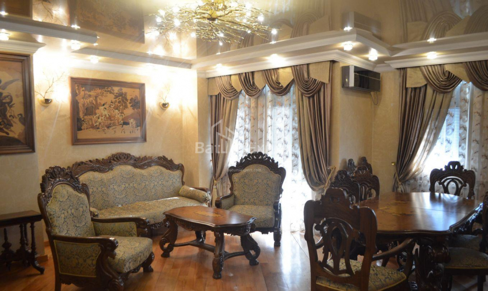 آپارتمان 186 متر مربع - یوسف کوبالادزه, Batumi, گرجستان