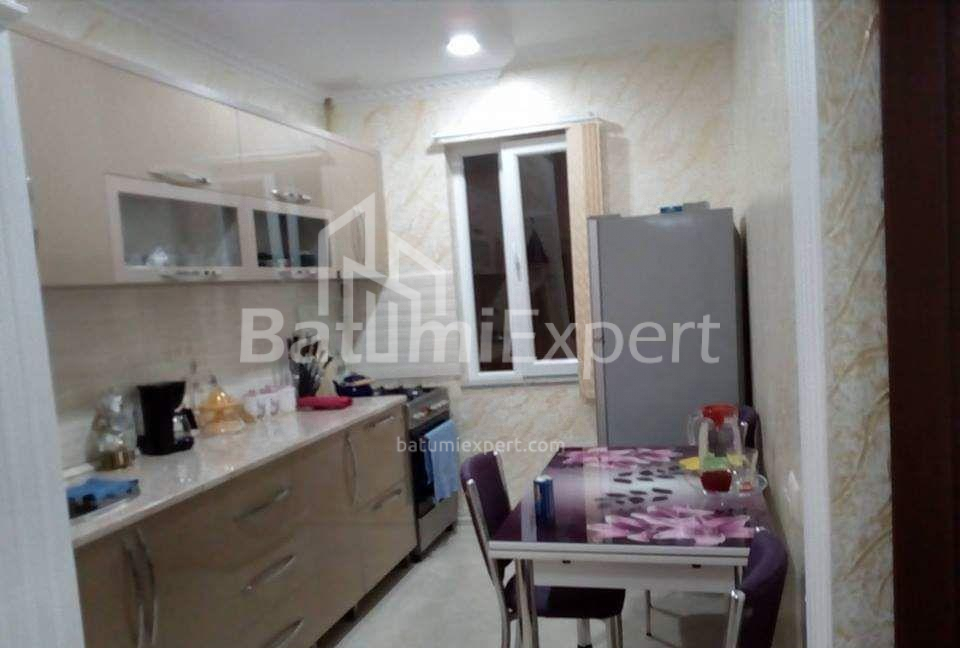 آپارتمان 76 متر مربع - یوسف کوبالادزه, Batumi, گرجستان