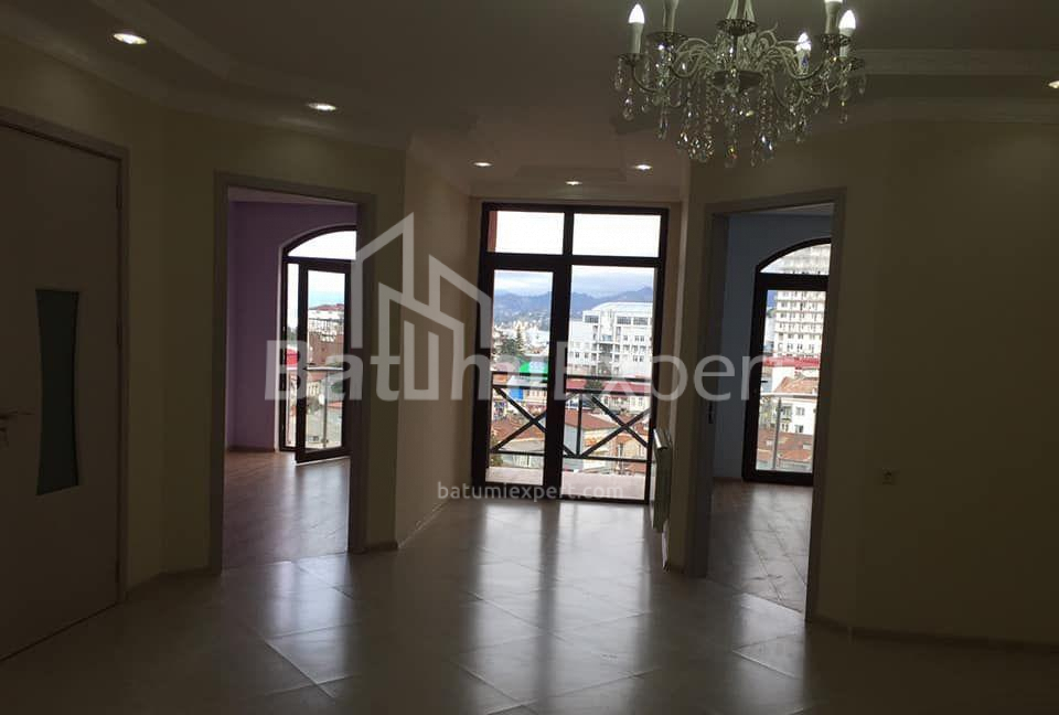 آپارتمان 73 متر مربع - ایلیا چاوچاوادزه, Batumi, گرجستان
