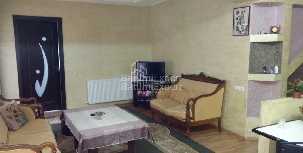 آپارتمان 106 متر مربع - زورابا گورگیلادزه, Batumi, گرجستان