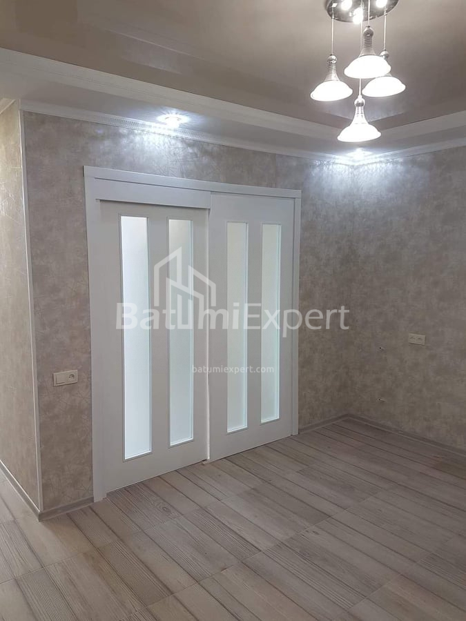 آپارتمان 44 متر مربع - یوسف کوبالادزه, باتومی, گرجستان