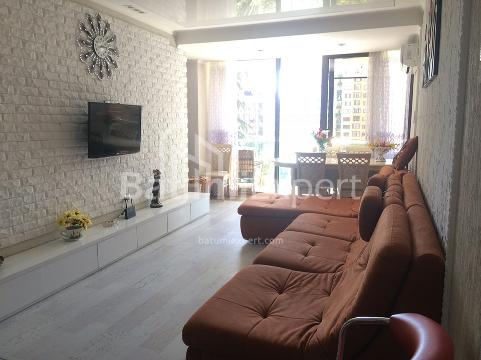 آپارتمان 110 متر مربع - ژنرال اصلان آباشیدزه, Batumi, گرجستان
