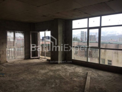 آپارتمان 1-комн 67.5 m² - پترا باگریونی, Batumi