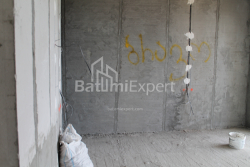 شی در حال ساخت 55.8 متر مربع - لخ و ماریا کاچینسکی, Batumi, گرجستان