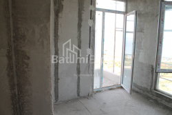 شی در حال ساخت 55.8 متر مربع - لخ و ماریا کاچینسکی, Batumi, گرجستان