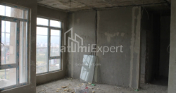 شی در حال ساخت 55.8 متر مربع - لخ و ماریا کاچینسکی, باتومی, گرجستان
