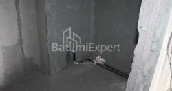 شی در حال ساخت 55.8 متر مربع - لخ و ماریا کاچینسکی, باتومی, گرجستان