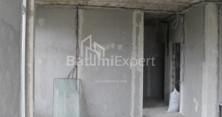 شی در حال ساخت 55.8 متر مربع - لخ و ماریا کاچینسکی, باتومی, گرجستان