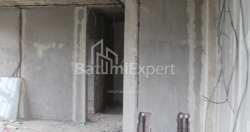 شی در حال ساخت 55.8 متر مربع - لخ و ماریا کاچینسکی, باتومی, گرجستان
