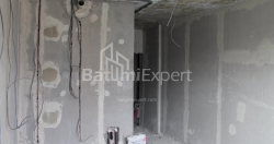 شی در حال ساخت 35.1 متر مربع - لخ و ماریا کاچینسکی, باتومی, گرجستان