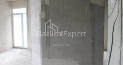 شی در حال ساخت 74.8 متر مربع - لخ و ماریا کاچینسکی, باتومی, گرجستان