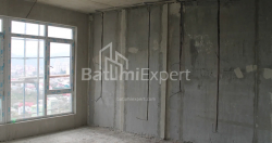 شی در حال ساخت 55.7 متر مربع - لخ و ماریا کاچینسکی, Batumi, گرجستان