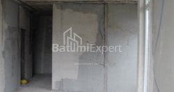 شی در حال ساخت 55.7 متر مربع - لخ و ماریا کاچینسکی, Batumi, گرجستان