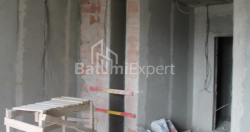 شی در حال ساخت 30.7 متر مربع - لخ و ماریا کاچینسکی, Batumi, گرجستان