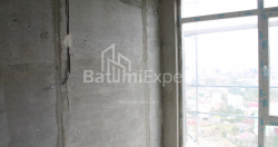 شی در حال ساخت 55.8 متر مربع - لخ و ماریا کاچینسکی, Batumi, گرجستان