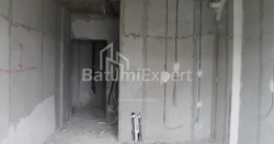 شی در حال ساخت 35 متر مربع - لخ و ماریا کاچینسکی, Batumi, گرجستان