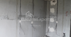 شی در حال ساخت 35.1 متر مربع - لخ و ماریا کاچینسکی, باتومی, گرجستان
