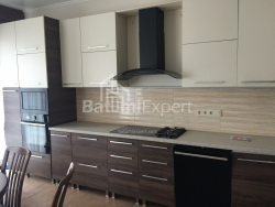 آپارتمان 3-комн 86 m² - گیورگی برتسکینواله, Batumi
