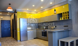 آپارتمان 2-комн 82 m² - نیکو پیروسمانی, Batumi