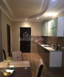 آپارتمان 2-комн 50 m² - کلانتر خیمشیاشویلی, Batumi