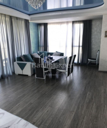 آپارتمان 90 متر مربع - یوریوسکایا, Batumi, گرجستان