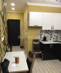 آپارتمان 3-комн 43 m² - کلانتر خیمشیاشویلی, Batumi