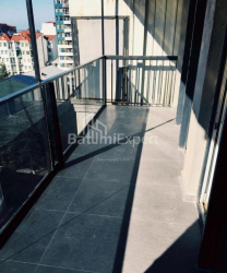 آپارتمان 3-комн 88 m² - کلانتر خیمشیاشویلی, Batumi
