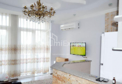 آپارتمان 3-комн 60 m² - الکساندرا پوشکین, Batumi