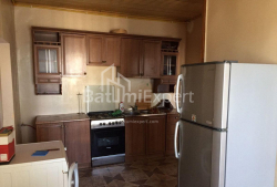 آپارتمان 3-комн 65 m² - کلانتر خیمشیاشویلی, Batumi