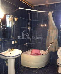 آپارتمان 3-комн 65 m² - کلانتر خیمشیاشویلی, Batumi