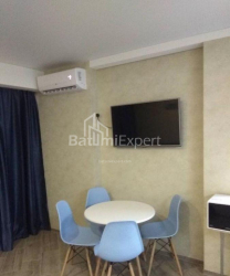 آپارتمان 1-комн 32 m² - کلانتر خیمشیاشویلی, Batumi