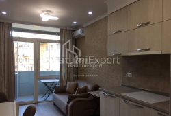 آپارتمان 72 متر مربع - یوسف کوبالادزه, Batumi, گرجستان