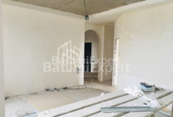 آپارتمان 104 متر مربع - نیکو پیروسمانی, باتومی, گرجستان