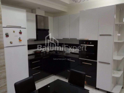 آپارتمان 4-комн 70 m² - کلانتر خیمشیاشویلی, Batumi