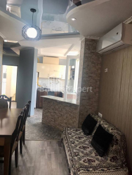 آپارتمان 3-комн 72 m² - الکساندرا پوشکین, Batumi