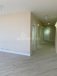 آپارتمان 3-комн 106 m² - ایوان جاواخیشویلی, Batumi