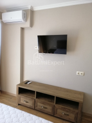 آپارتمان 1-комн 33 m² - کلانتر خیمشیاشویلی, Batumi