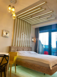 آپارتمان 1-комн 28 m² - کلانتر خیمشیاشویلی, Batumi