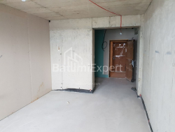 آپارتمان 1-комн 33 m² - کلانتر خیمشیاشویلی, Batumi