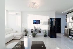 آپارتمان 3-комн 75.6 m² - نیکو پیروسمانی, Batumi